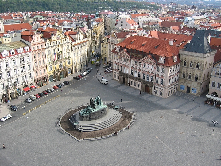 20 Jan Hus memorial View from Old Town Hall Observation deck.JPG